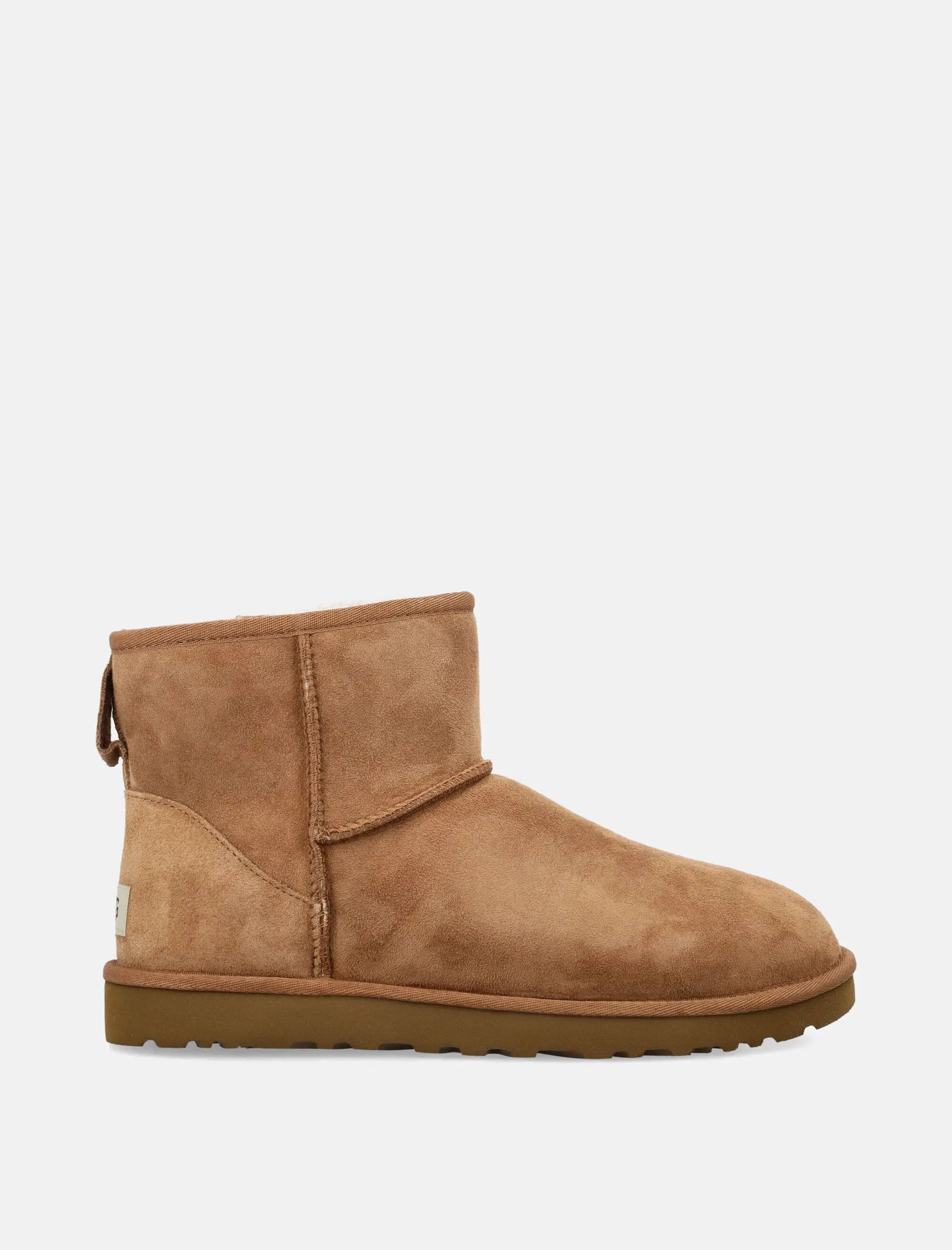 Оригінальна Mens Classic Mini Suede Boots Ugg – боковий вид