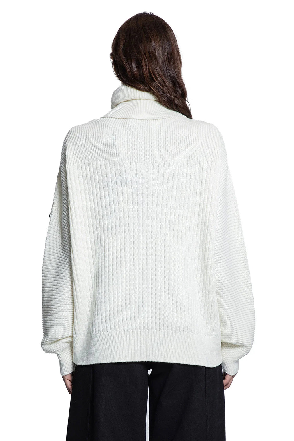 Willow Smith Collaboration Turtleneck Sweater Moncler – Гарантія оригінальності – детальний вид