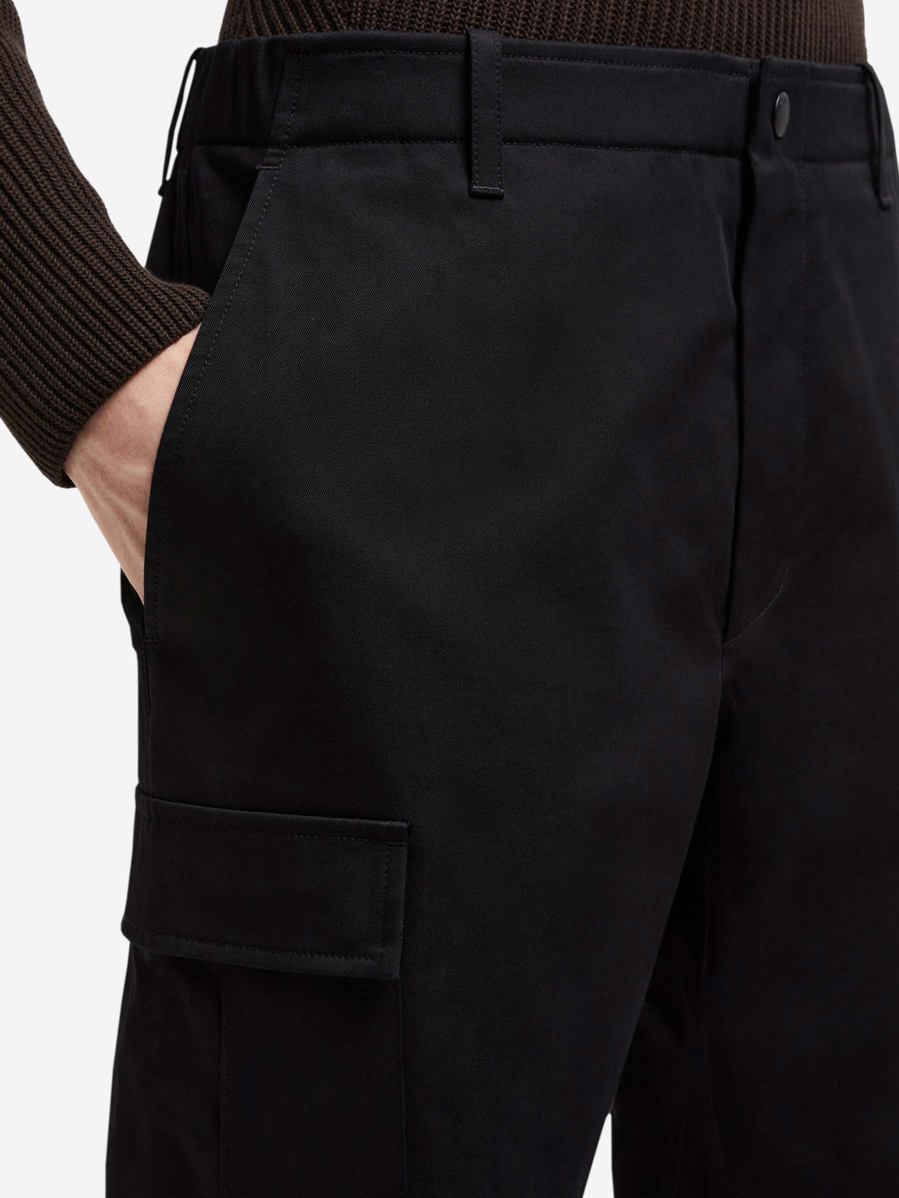 Straight Cargo Pants Moncler – Гарантія оригінальності – детальний вид - MONCLER