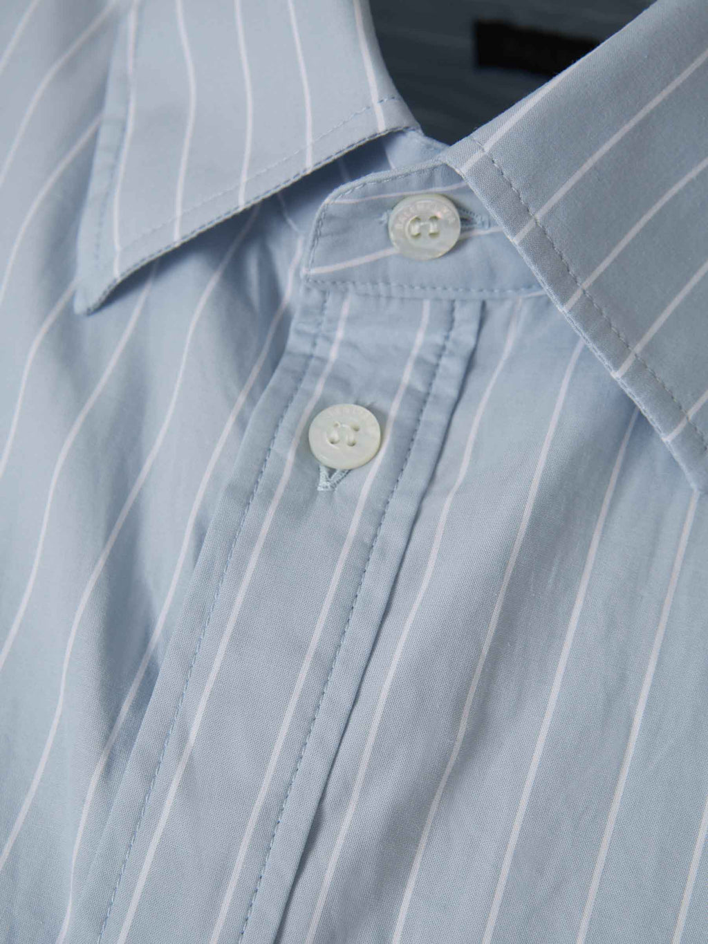 Оригінальна Oversized Cotton Shirt Balenciaga – детальний вид