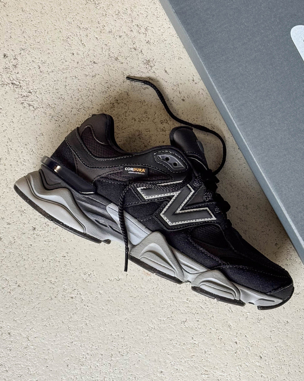 90 New balance – Гарантія оригінальності – вид ззаду