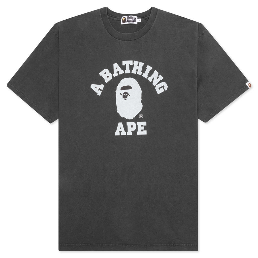 Оригінальна Pigment Dyed College Relaxed Fit Tee A bathing ape – боковий вид