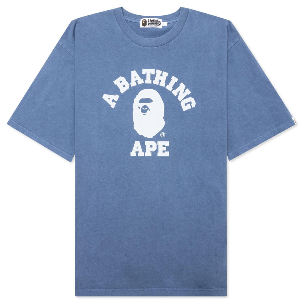 Оригінальна Pigment Dyed College Relaxed Fit Tee A bathing ape – боковий вид
