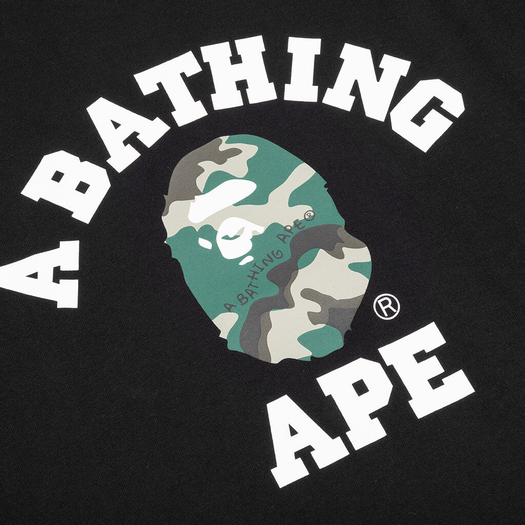 Оригінальна Woodland Camo College Tee A bathing ape – детальний вид