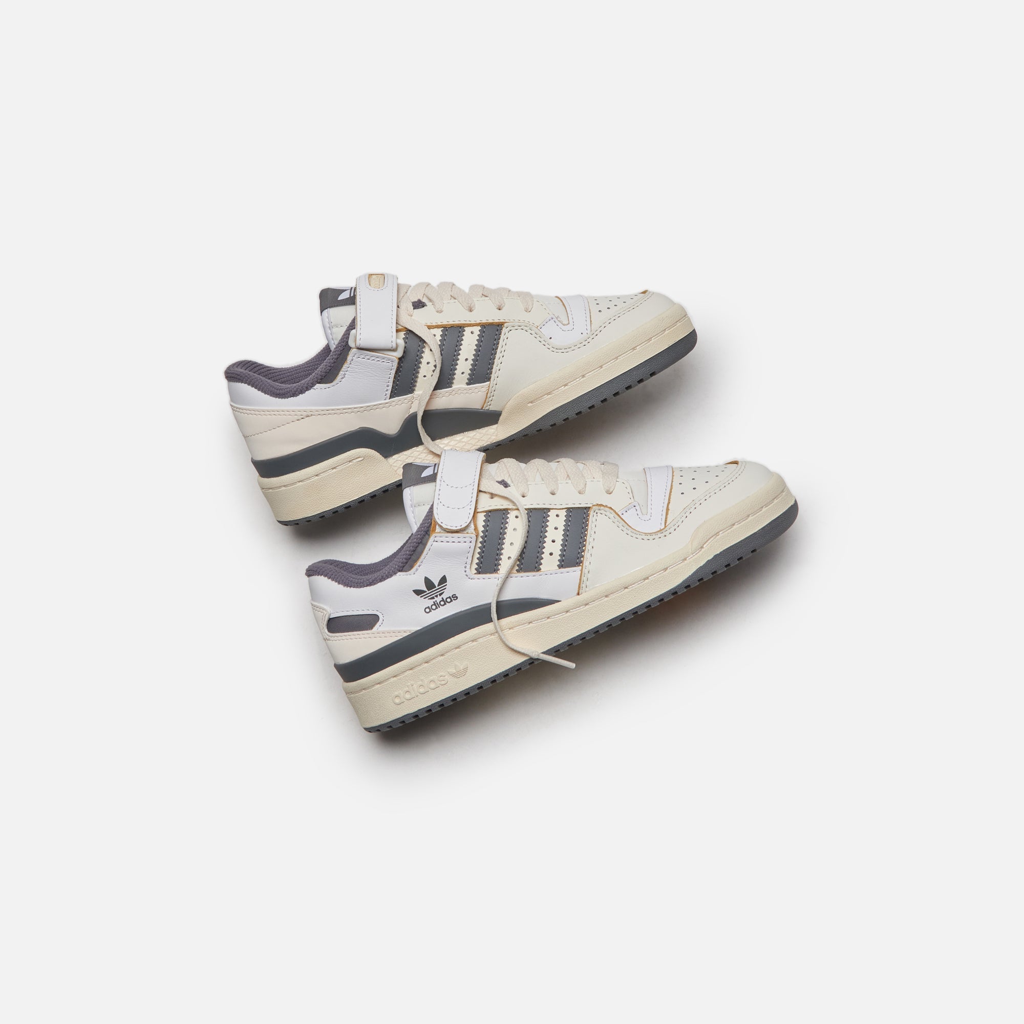 Wmns Forum 84 Low Off White Adidas оригінал – Купити в Україні – вид ззаду - ADIDAS