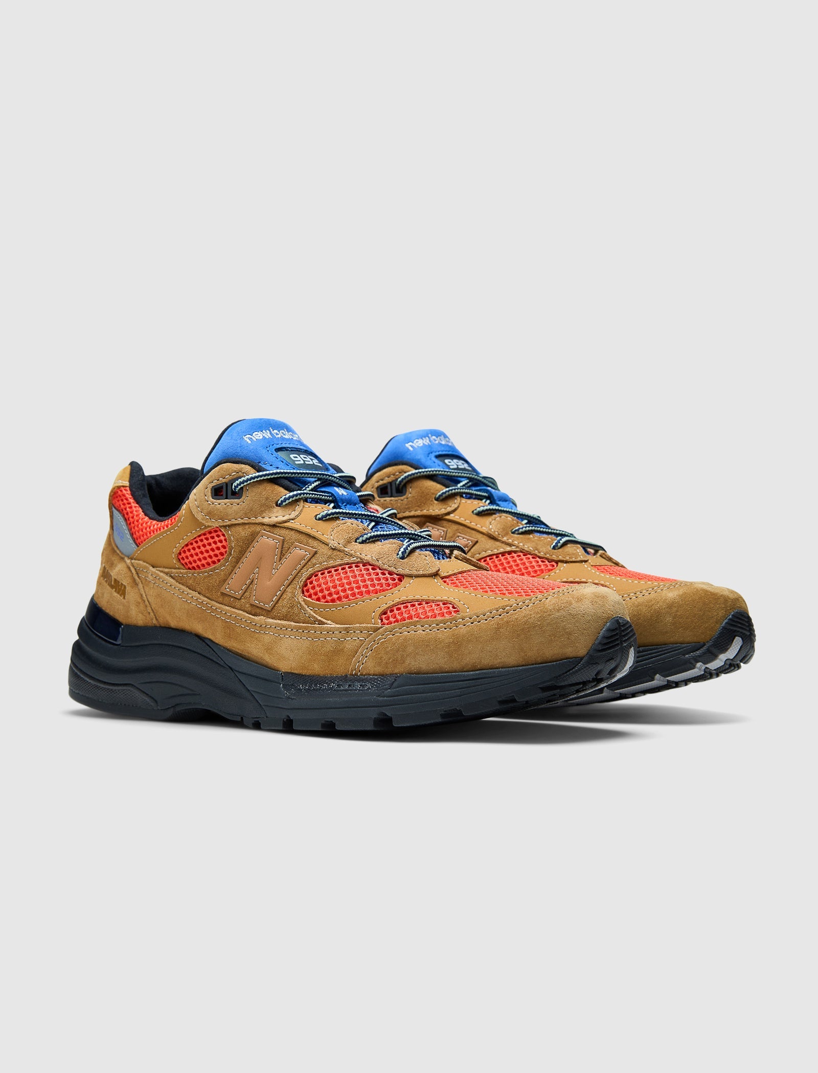 Оригінальна Action Bronson X Made In Usa 992 Golden Brown New balance – вид ззаду