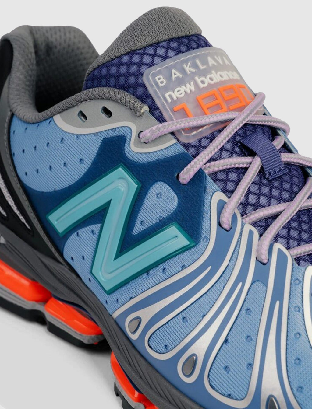 Оригінальна Action Bronson X New Balance 1890 Cyborg Tears New balance – вид ззаду
