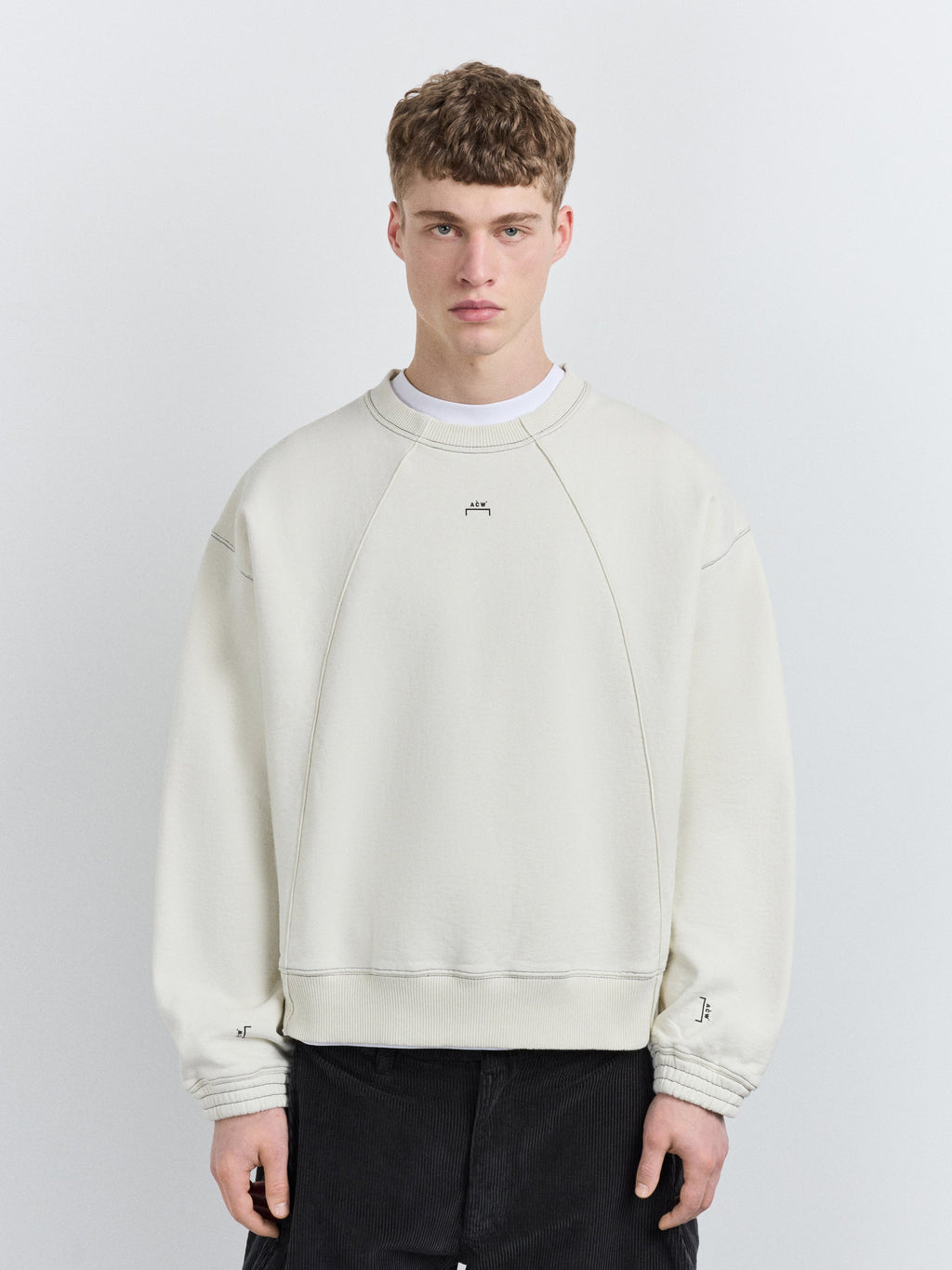 Оригінальна Millbank Crewneck Bone A cold wall – збільшений вид