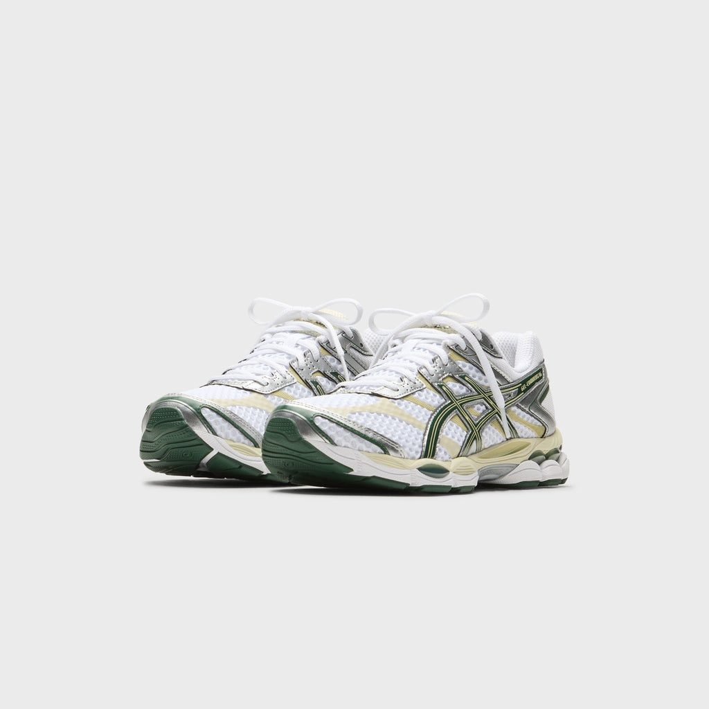 Оригінальна Gel Cumulus 16 White Asics – вид ззаду