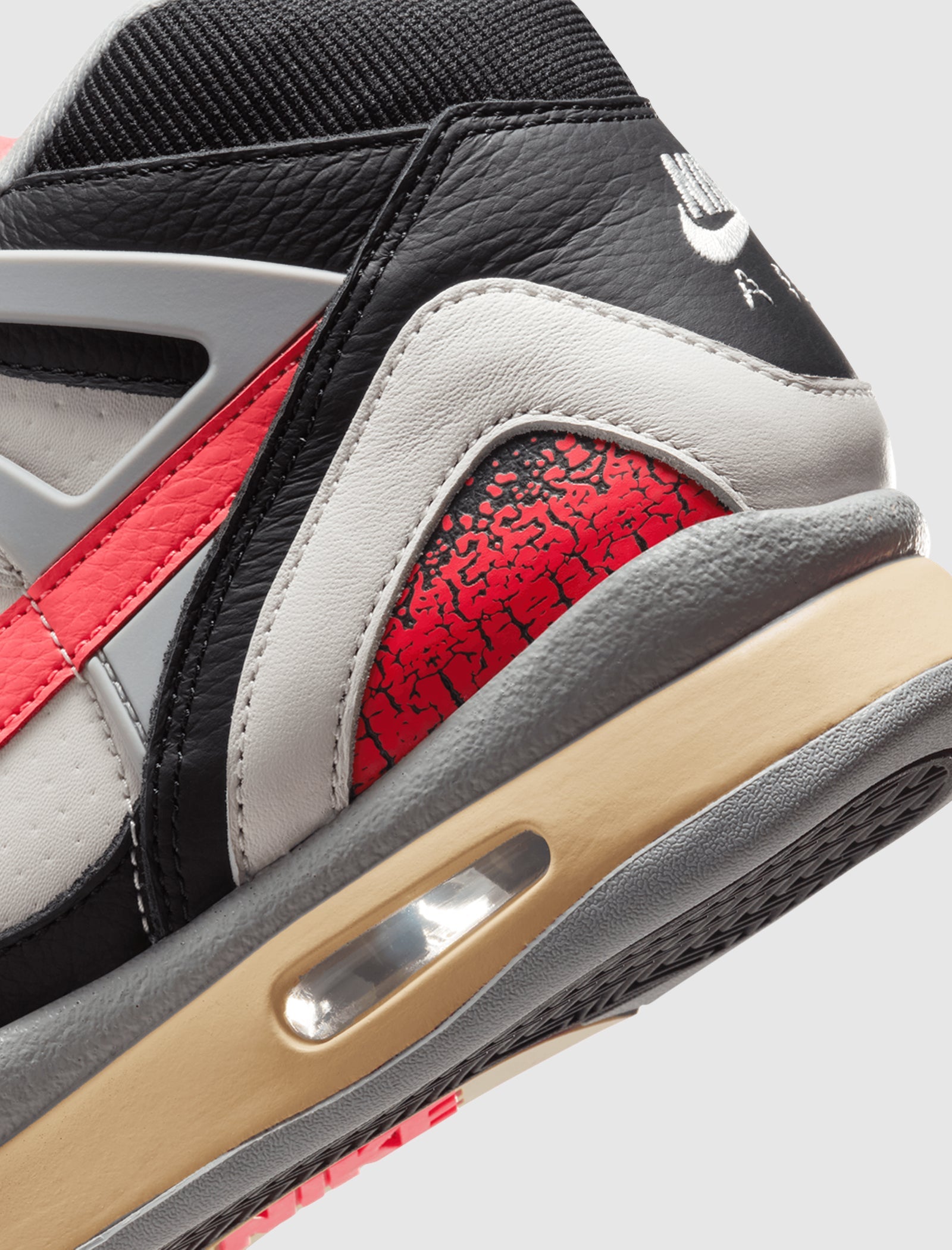 Оригінальна Air Tech Challenge II Hot Lava Nike – детальний вид