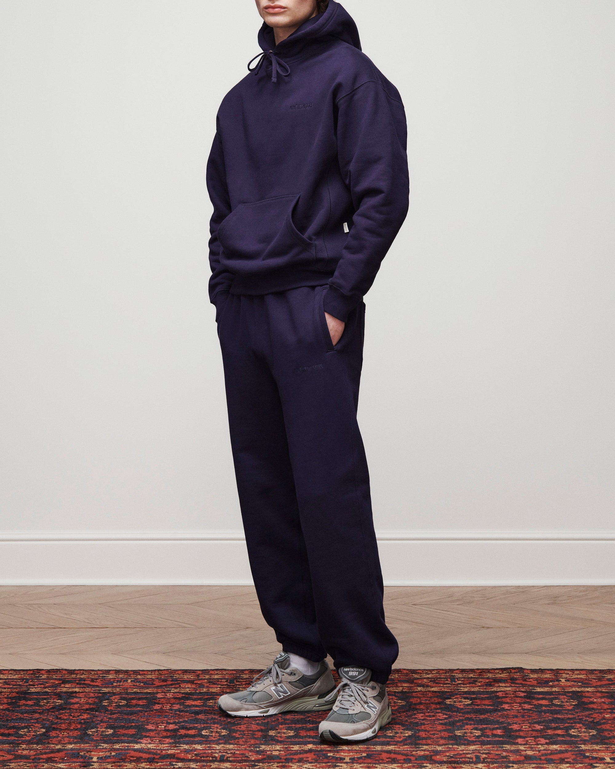 Tonal Logo Sweatpants Aime leon dore – Гарантія оригінальності – детальний вид