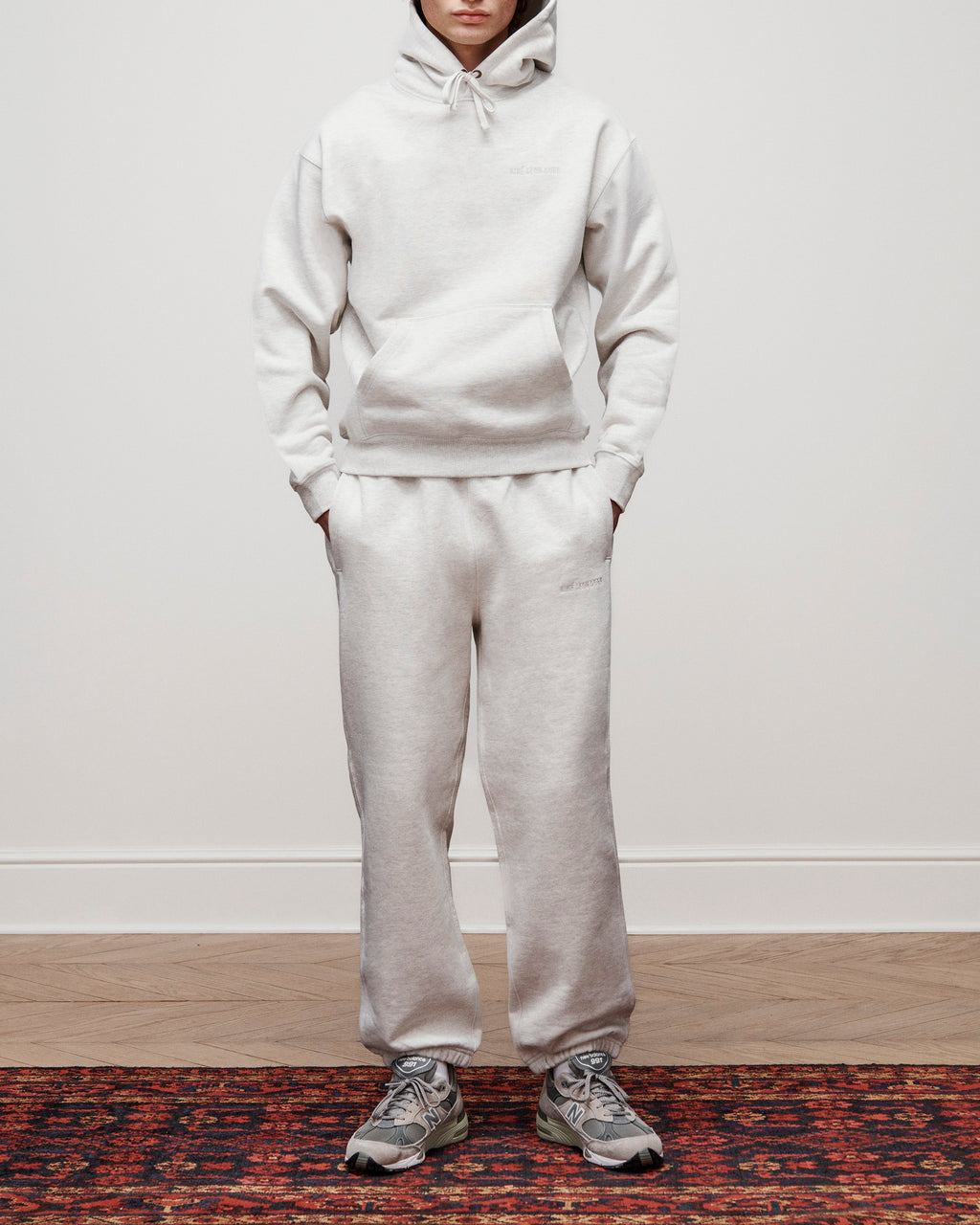 Оригінальна Tonal Logo Hoodie Aime leon dore – детальний вид