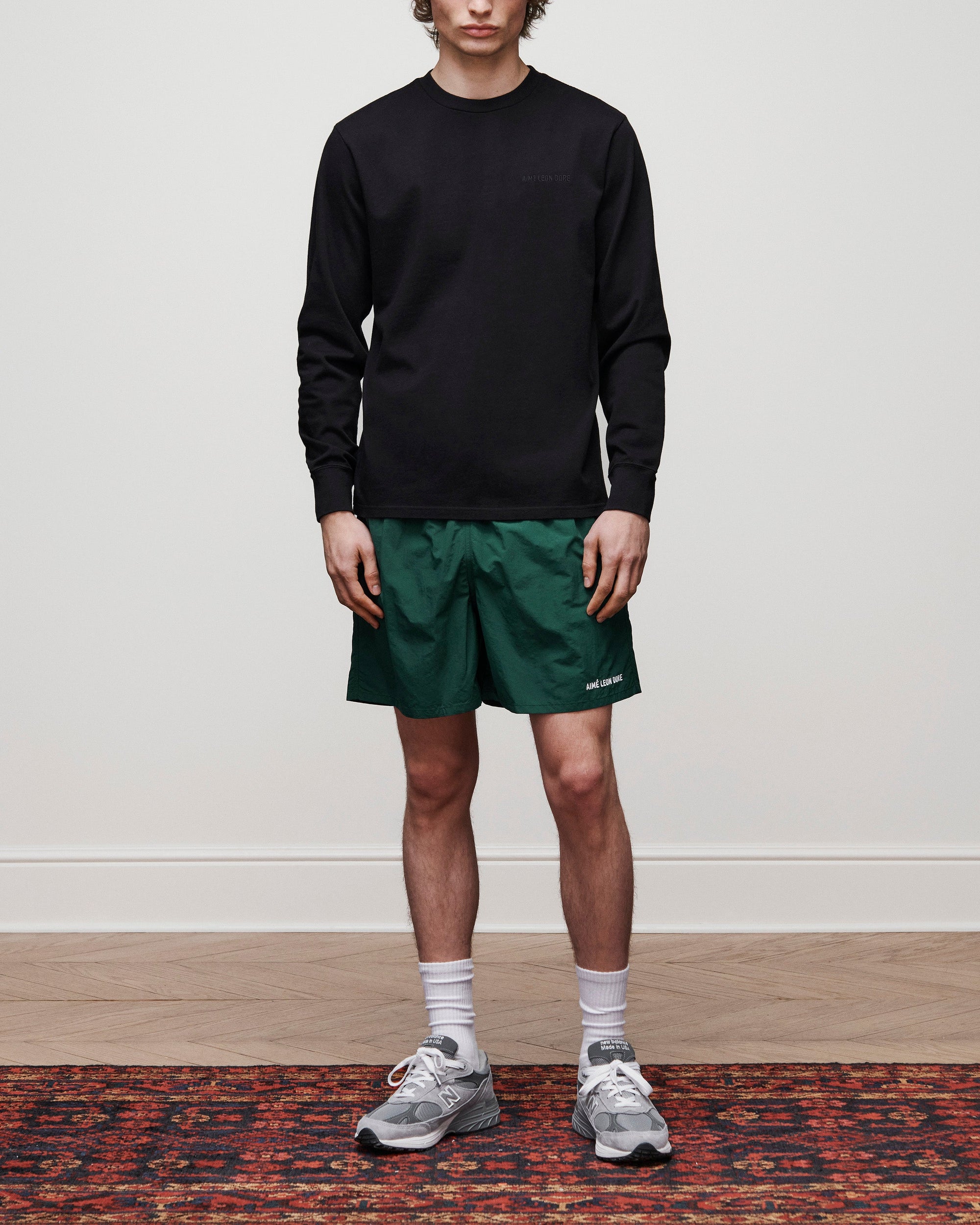 Long-Sleeve Tonal Logo Tee Aime leon dore – Гарантія оригінальності – детальний вид