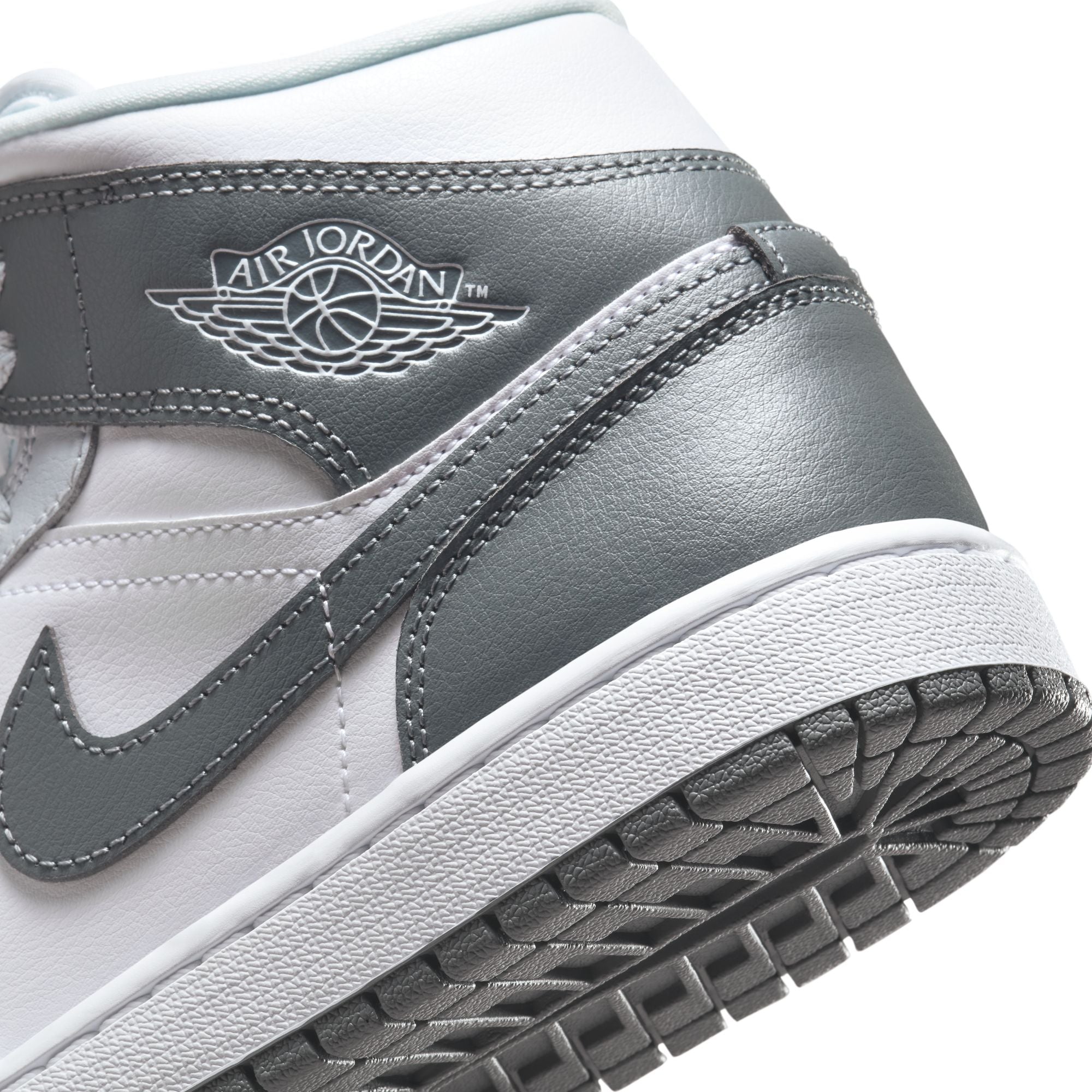 1 Mens Mid Shoes AIR JORDAN – Гарантія оригінальності – збільшений вид