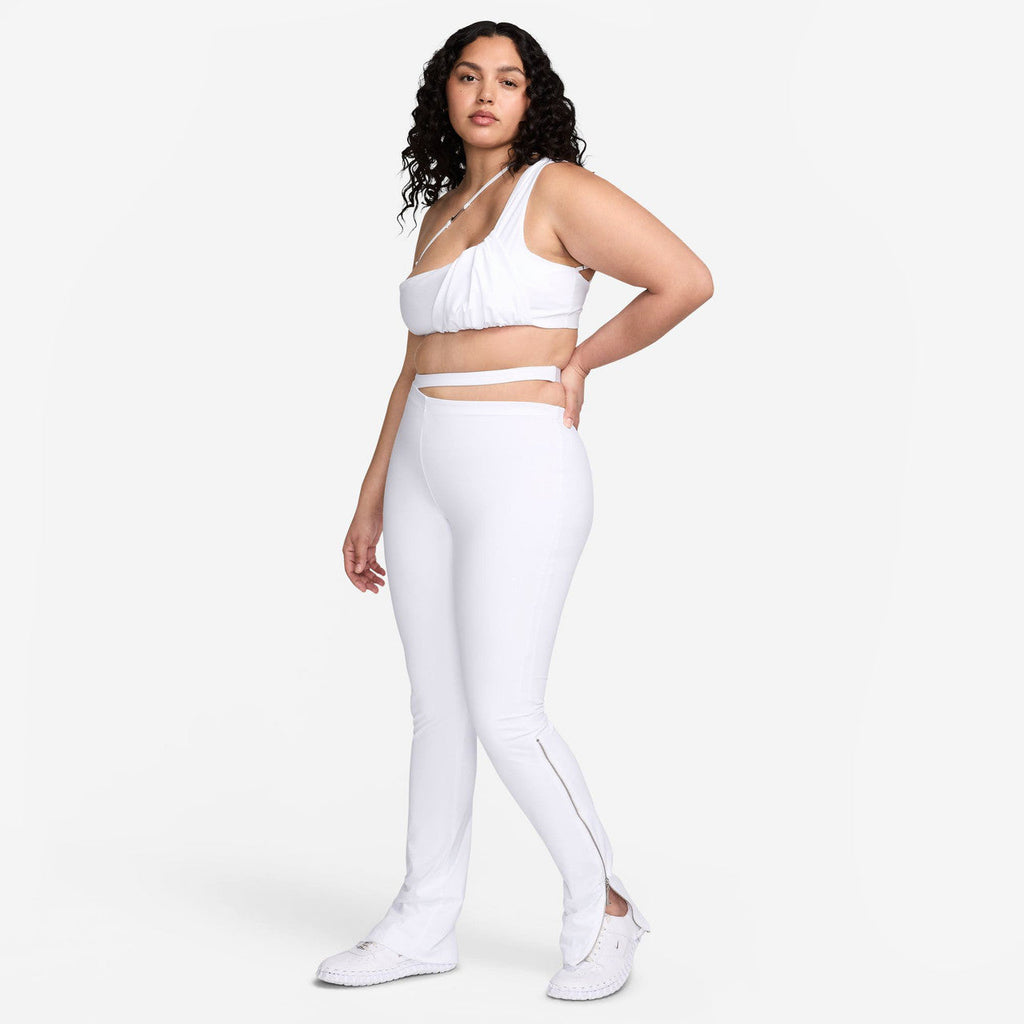 Wmns Le Pant X Jacquemus Nike оригінал – Купити в Україні – вид ззаду