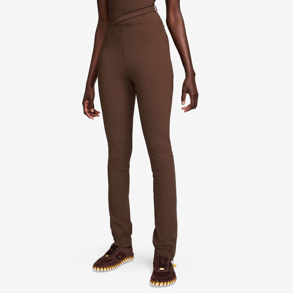 Wmns Le Pant X Jacquemus Nike оригінал – Купити в Україні – боковий вид