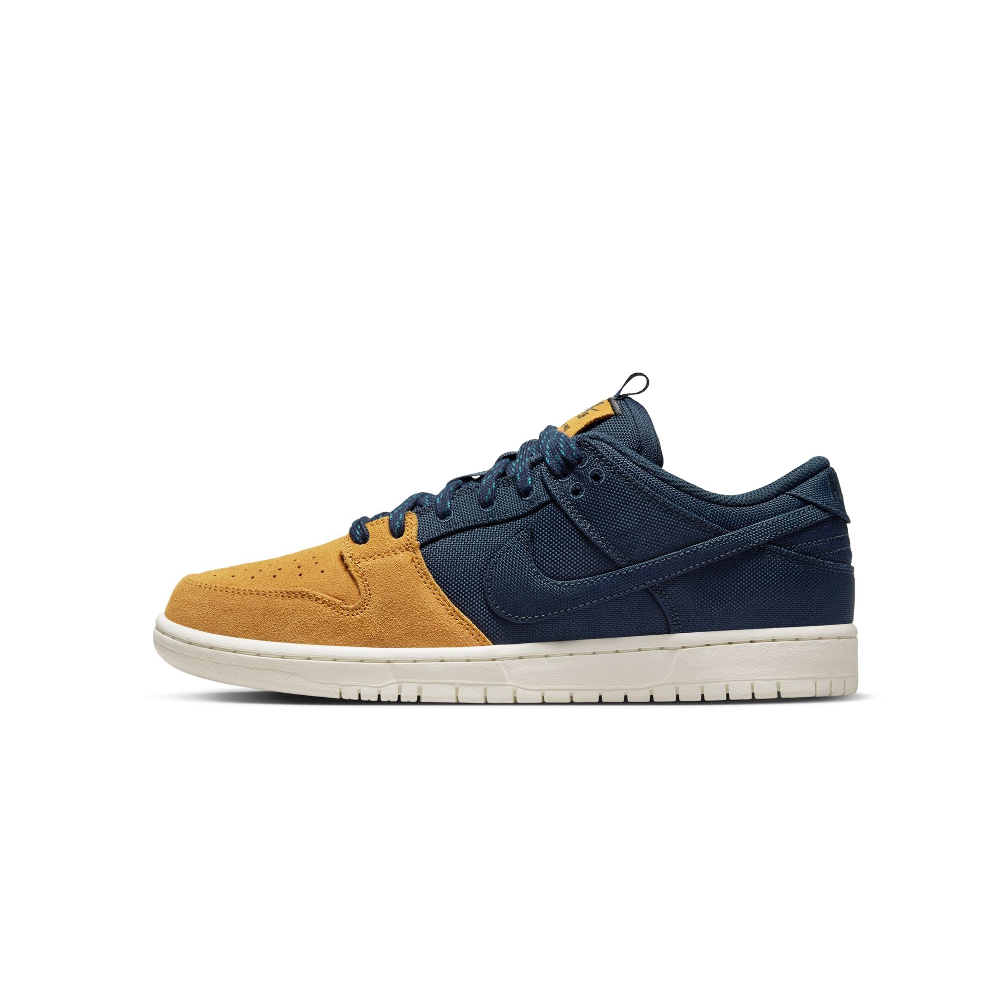 Nike Footwear оригінал | Швидка доставка Україна – боковий вид