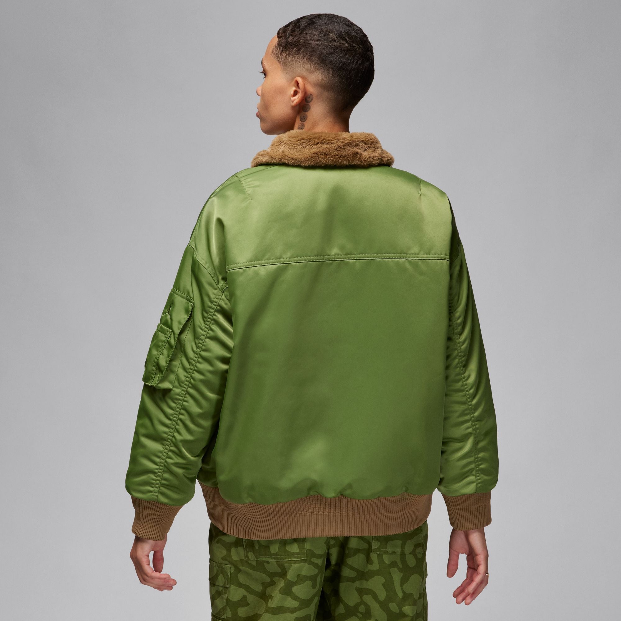Оригінальна Womens Renegade Jacket Air jordan – детальний вид