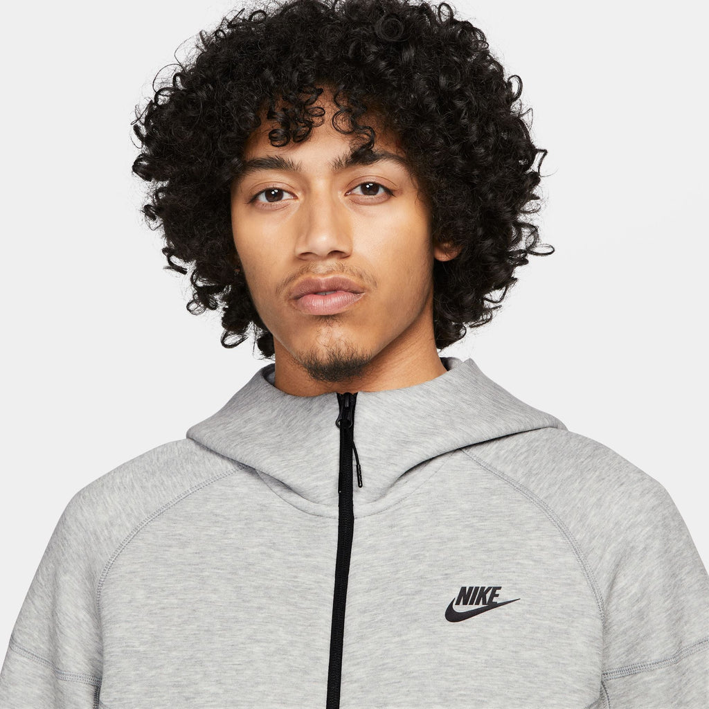 Оригінальна Mens Tech Fleece Hoodie Nike – вид ззаду