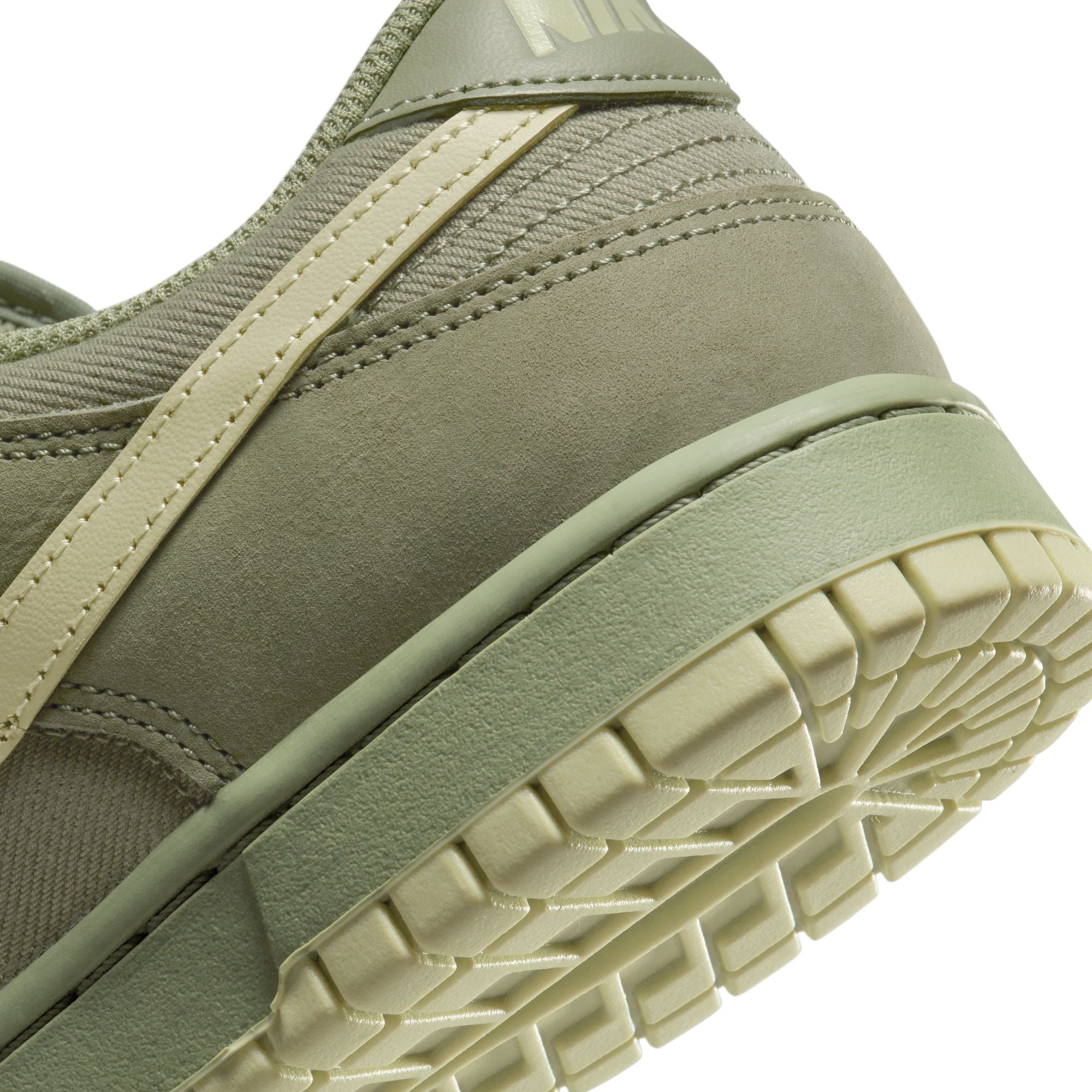 Dunk Low Retro Premium Shoes Nike – Гарантія оригінальності – збільшений вид - NIKE