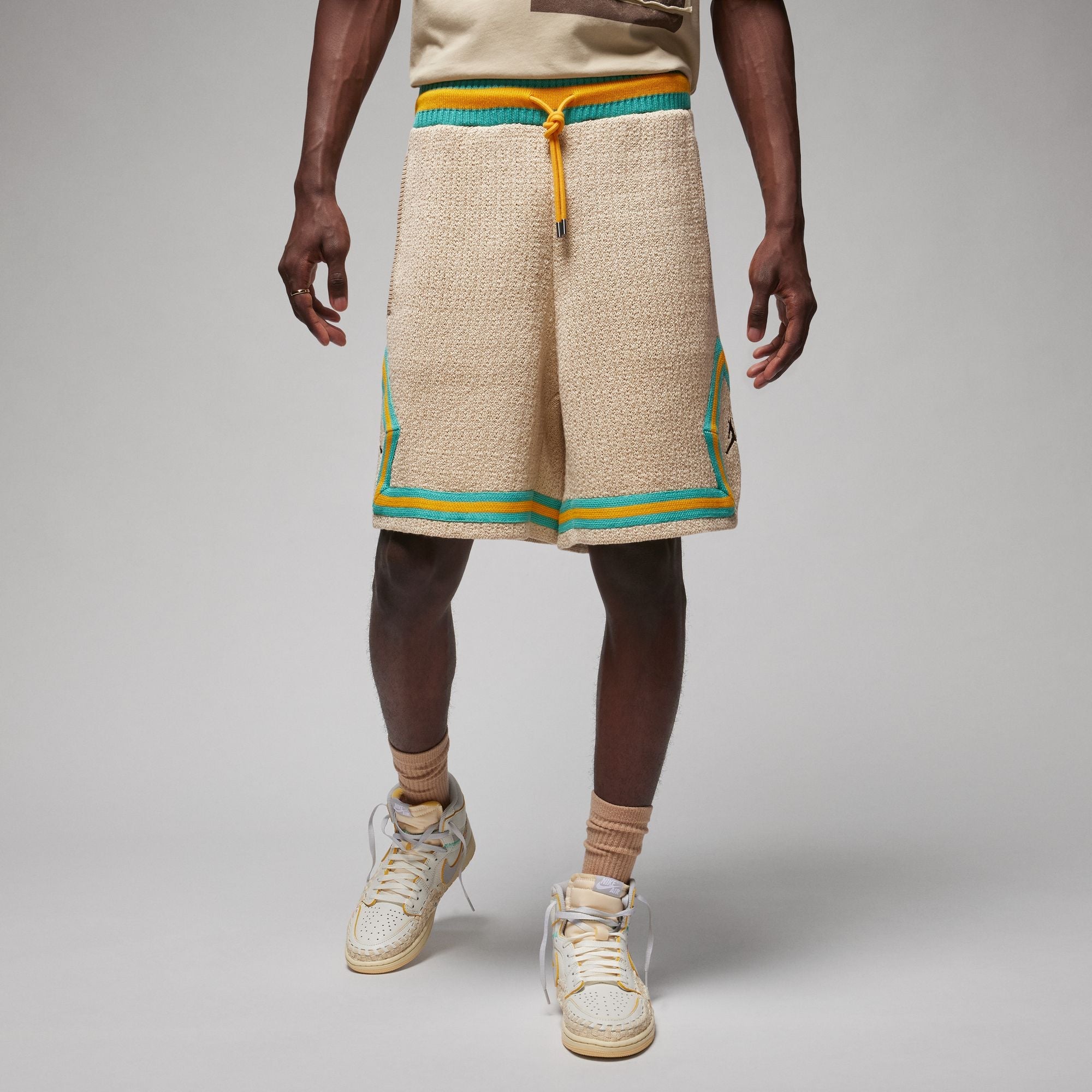 X Union X Bephies Beauty Supply Mens Diamond Shorts Air jordan оригінал – Купити в Україні – вид ззаду