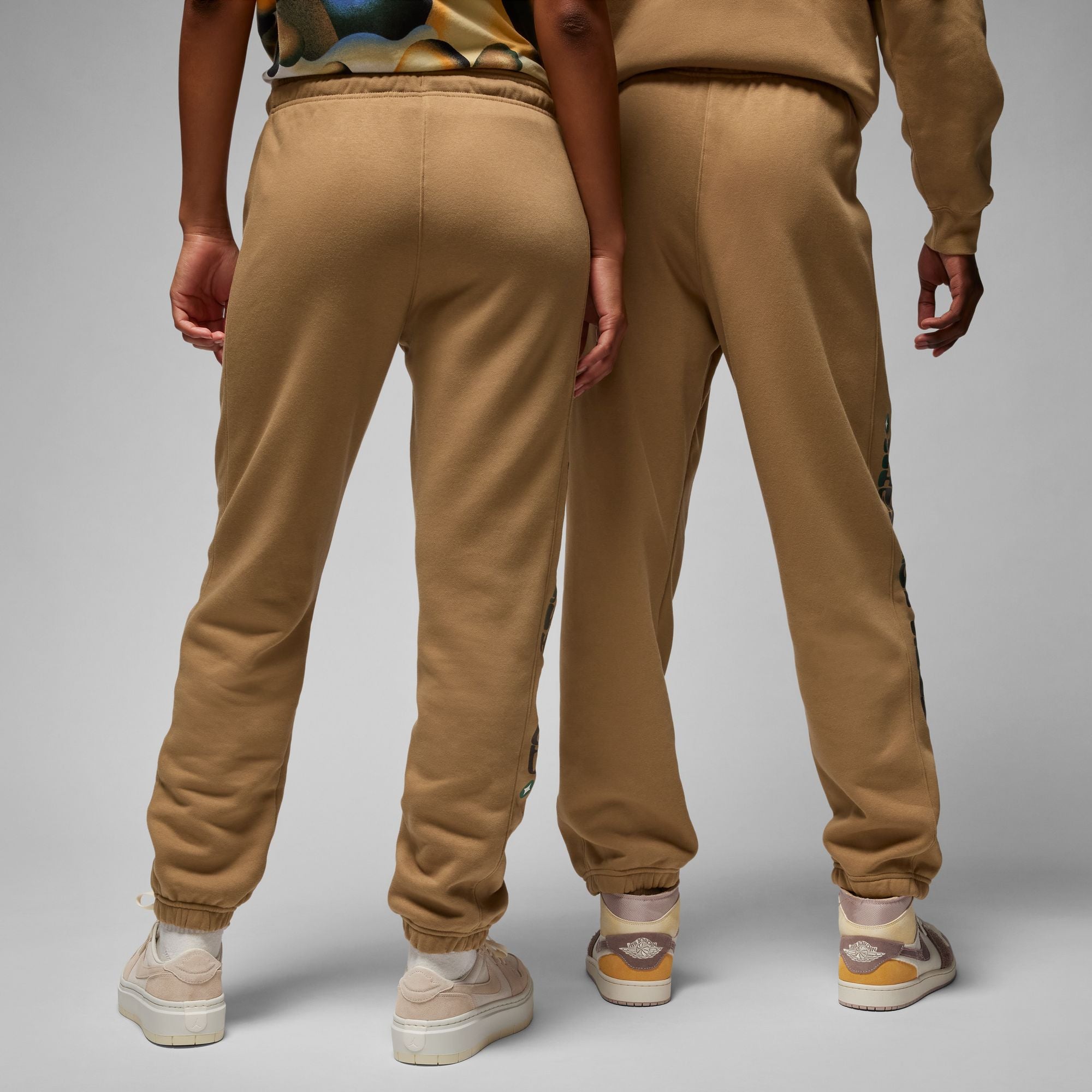 Оригінальна Womens Artist Series By Jordan Moss Sweatpants Air jordan – збільшений вид