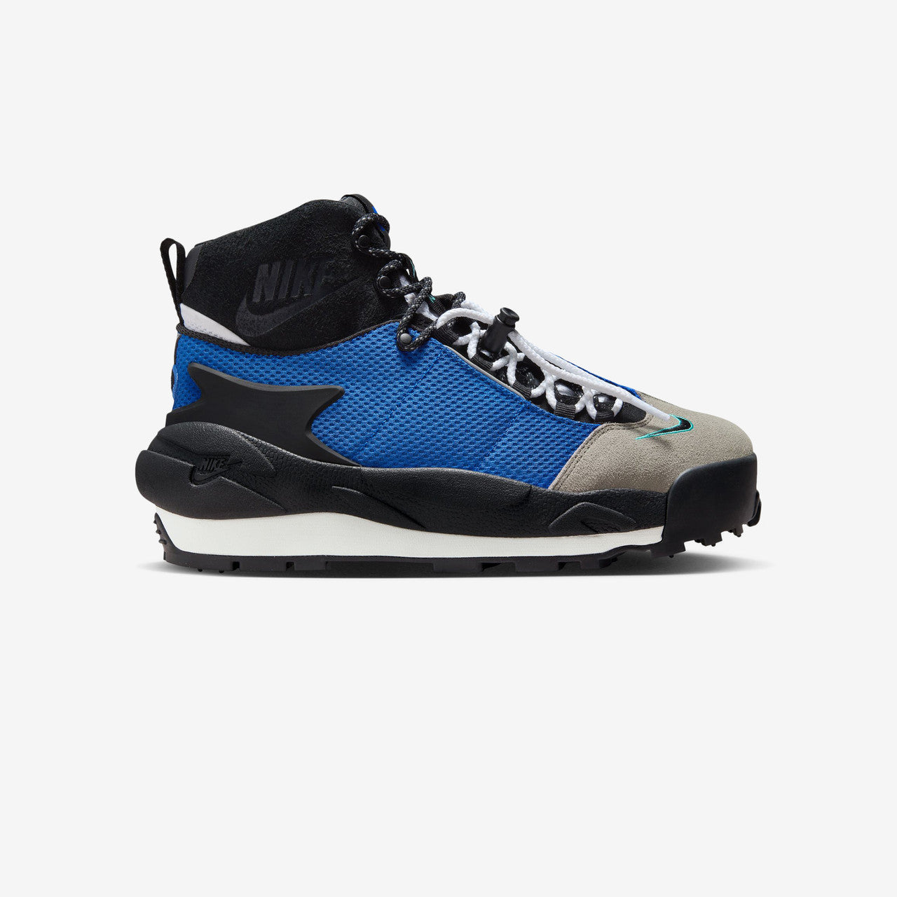 Оригінальна Magmascape Sp X Sacai Nike – боковий вид