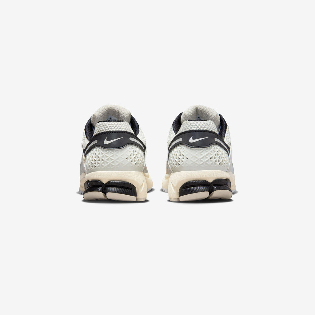 Zoom Vomero 5 Prm Nike – Гарантія оригінальності – вид ззаду