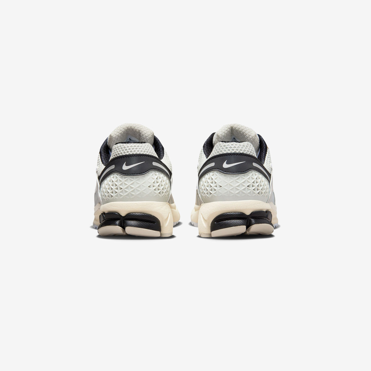 Zoom Vomero 5 Prm Nike – Гарантія оригінальності – вид ззаду