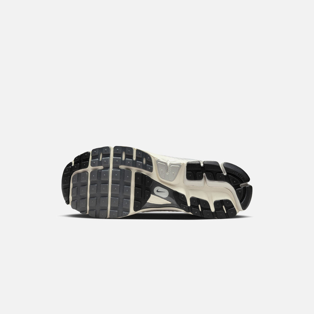 Zoom Vomero 5 Platinum Tint Nike – Гарантія оригінальності – детальний вид