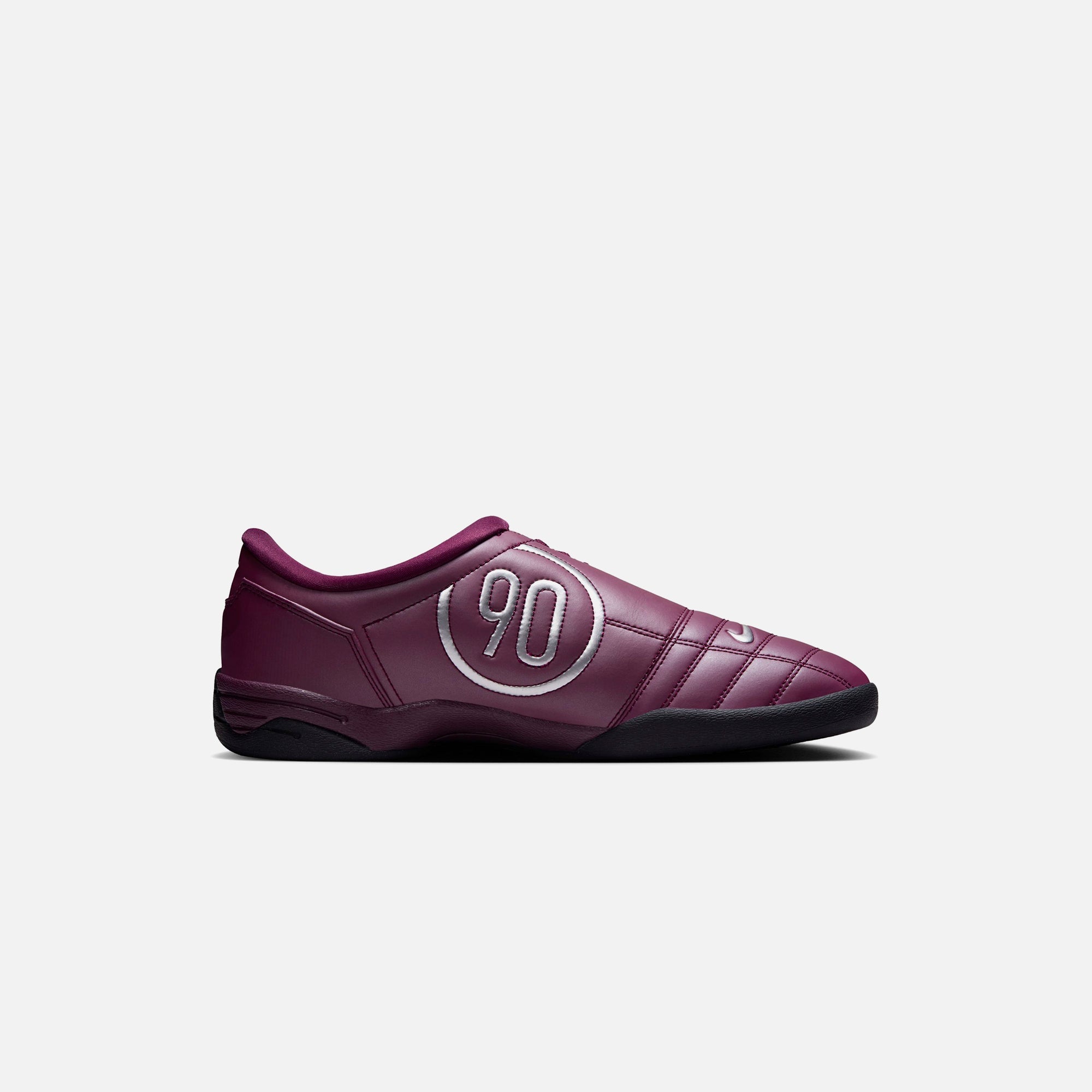 Total 90 III Bordeaux Nike оригінал – Купити в Україні – вид ззаду