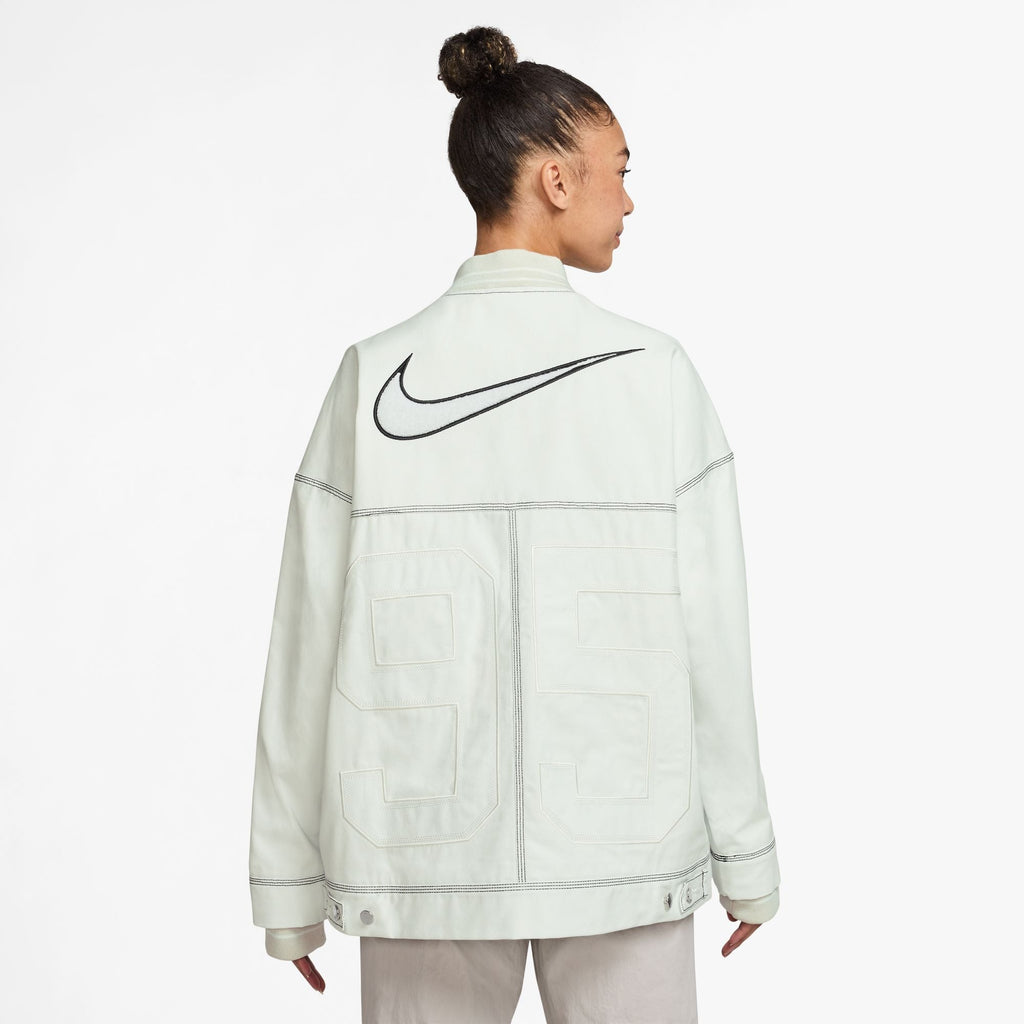 Оригінальна Womens Oversized Graphic Cargo Jacket NIKE – збільшений вид