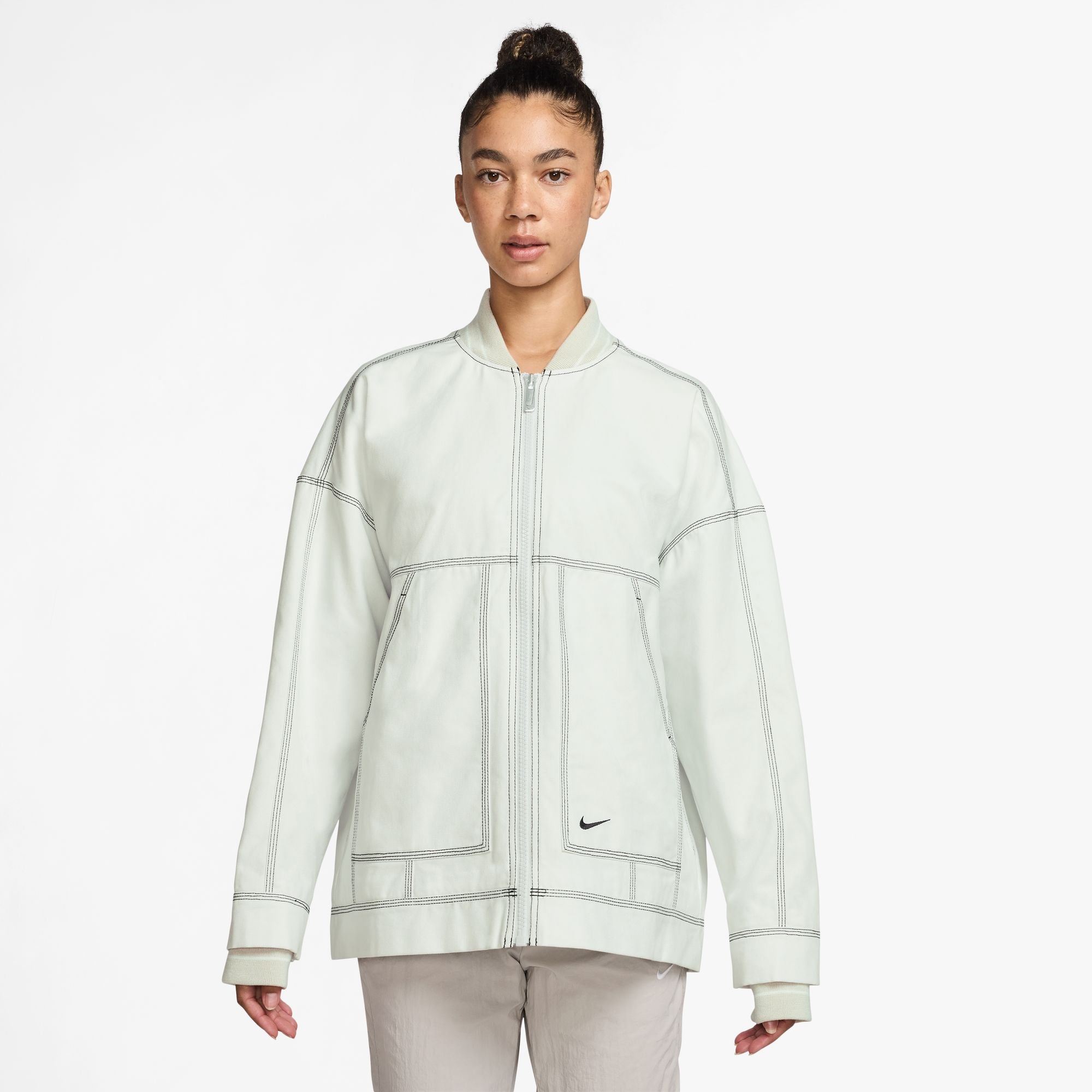 Оригінальна Womens Oversized Graphic Cargo Jacket NIKE – детальний вид