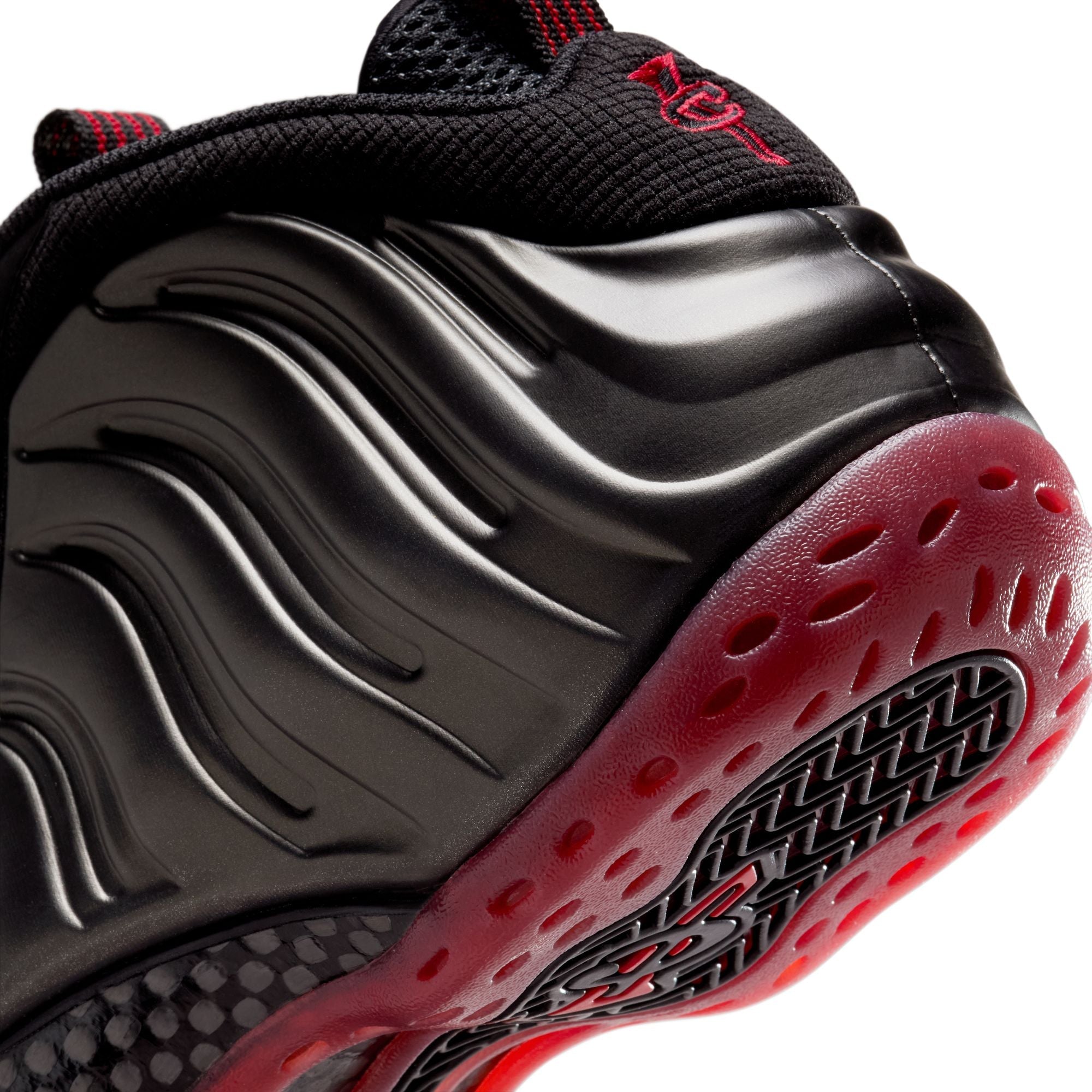 Оригінальна Mens Air Foamposite One Shoes NIKE – збільшений вид