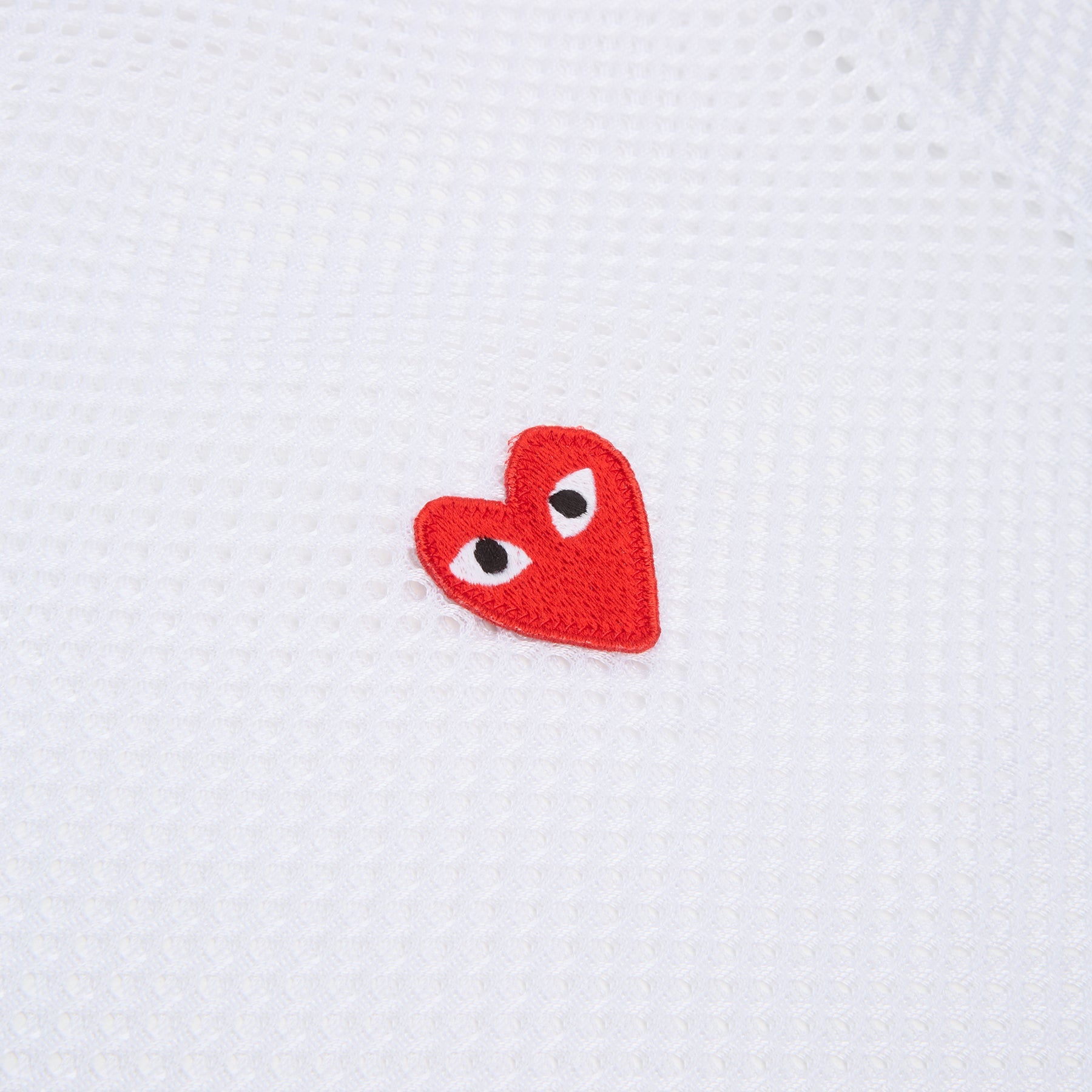 Оригінальна Mesh Red Emblem T Shirt Comme des garcons – збільшений вид