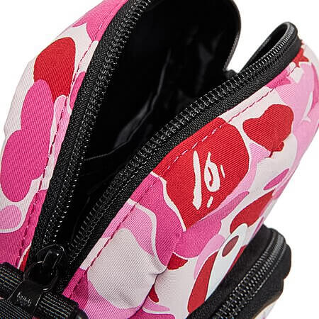 Оригінальна Abc Camo Shark Mini Bag A bathing ape – детальний вид