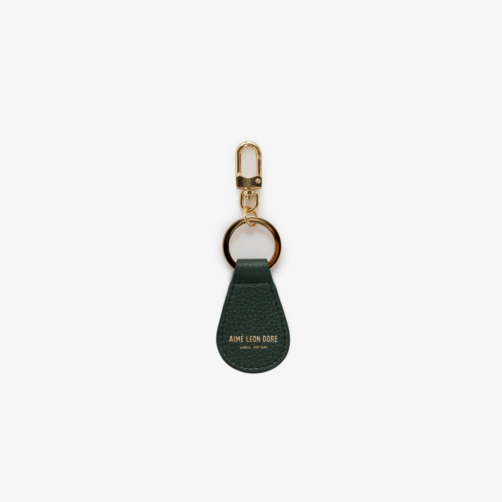 Оригінальна Leather Key Fob Aime leon dore – боковий вид
