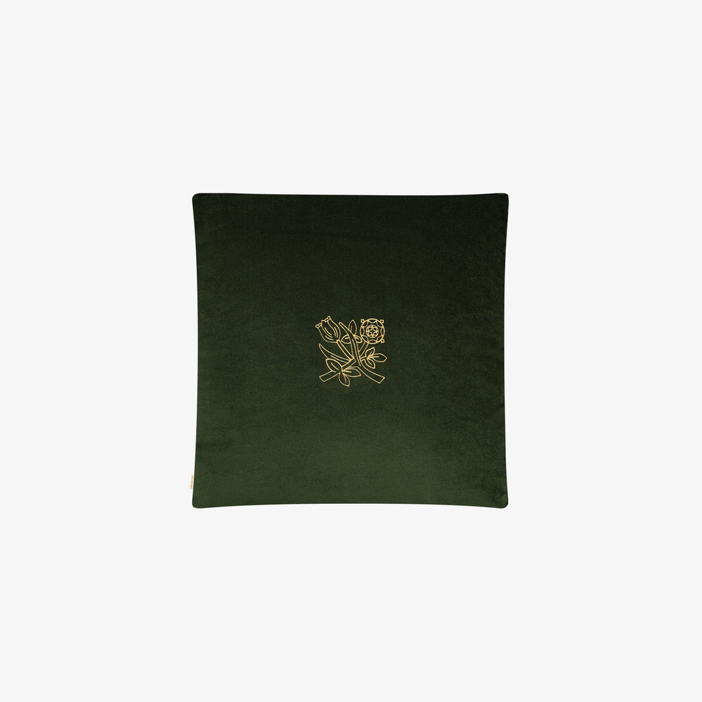 Queens Crest Throw Pillow Aime leon dore – Гарантія оригінальності – боковий вид