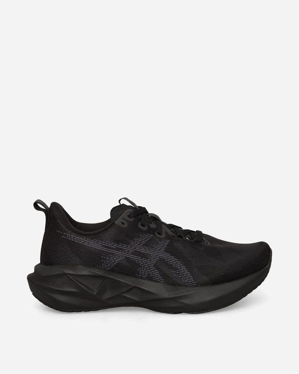 Оригінальна Novablast 5 Sneakers Black Asics – боковий вид