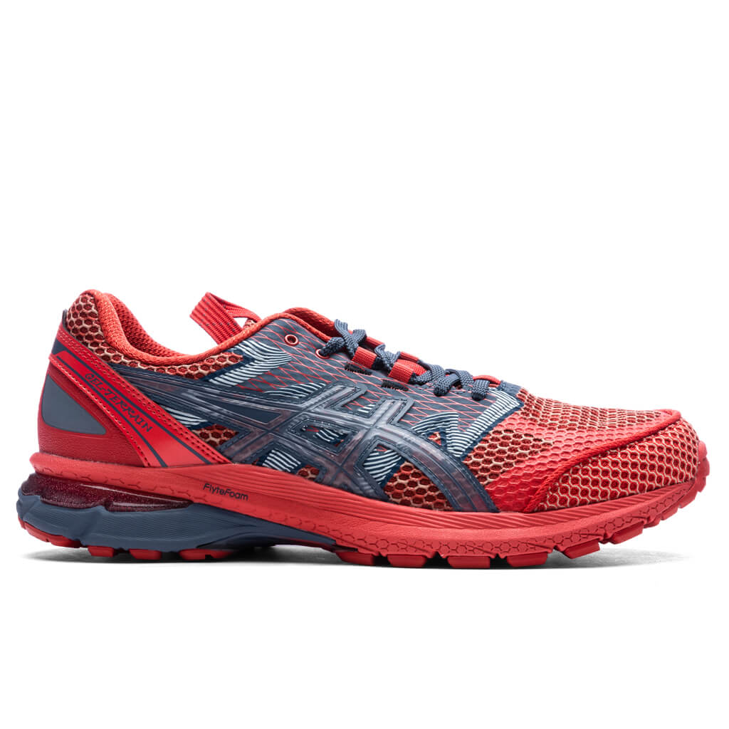 Оригінальна Us4 S Gel Terrain Classic Red Asics – боковий вид