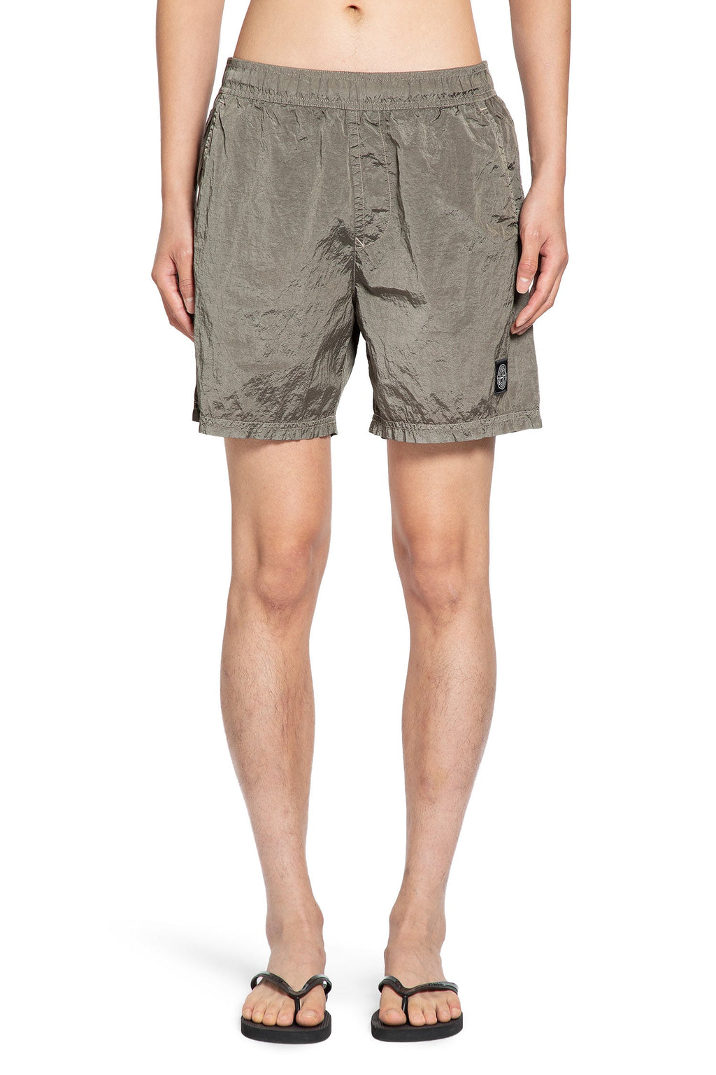 Оригінальна B100004 Nylon Metal Swimshorts Stone island – вид ззаду