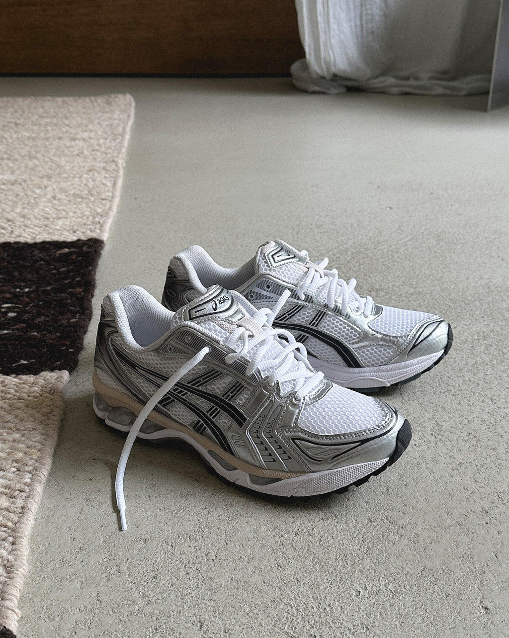 Gel Kayano 14 Asics оригінал – Купити в Україні – вид ззаду