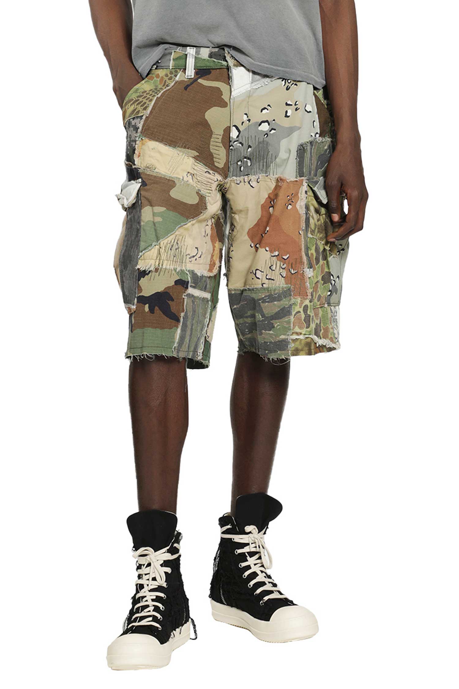 Retouche Camo Patchwork Cargo Shorts Gallery department – Гарантія оригінальності – боковий вид
