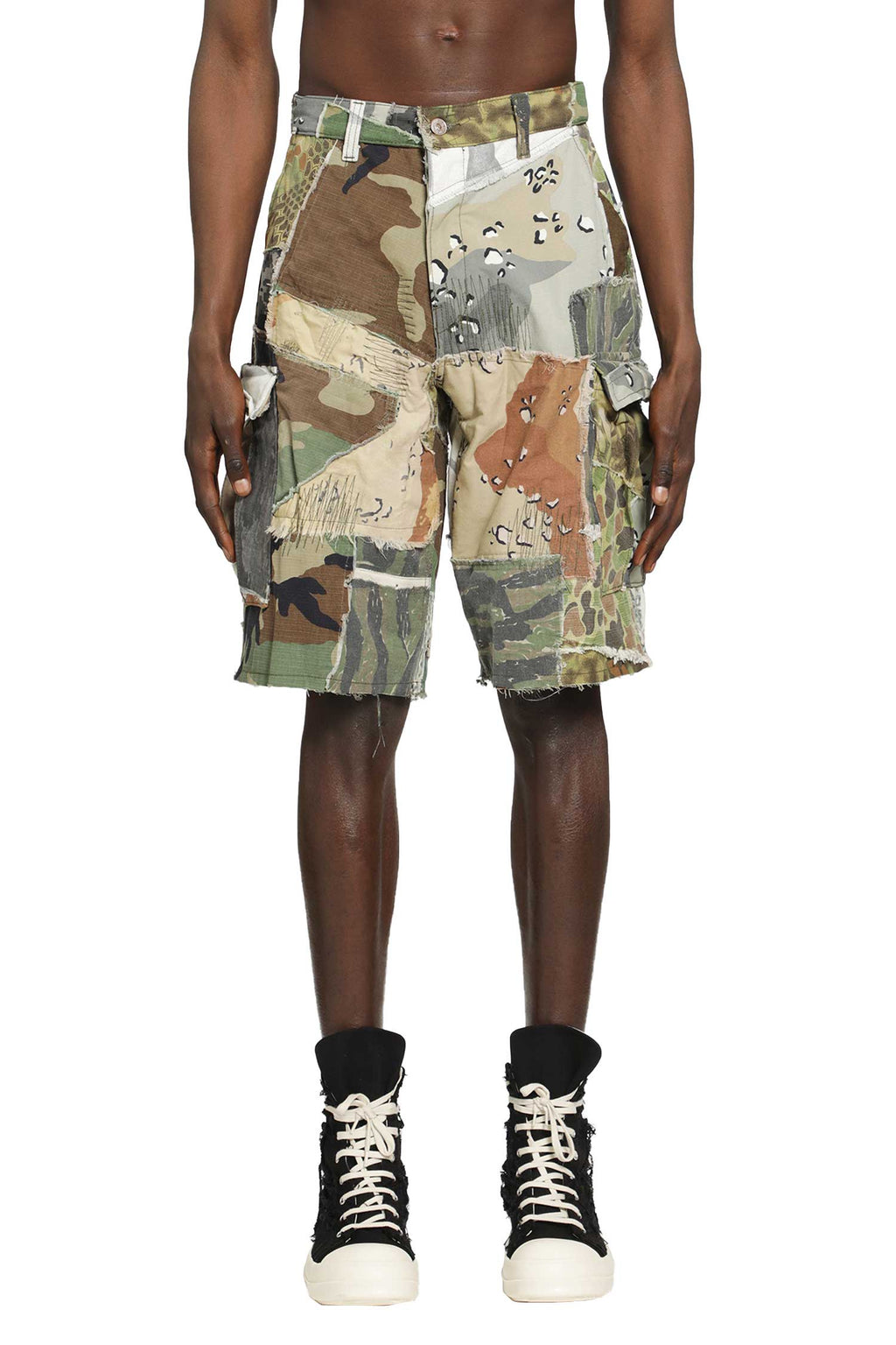 Retouche Camo Patchwork Cargo Shorts Gallery department – Гарантія оригінальності – вид ззаду