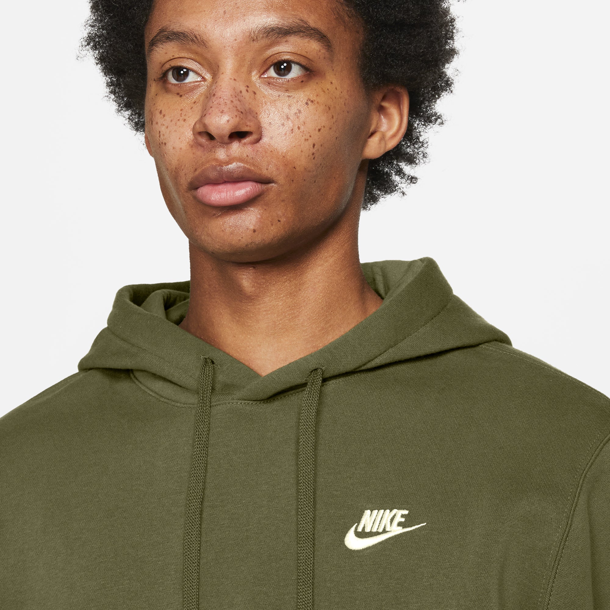 Mens Sportswear Club Fleece Hoodie Rough Green Nike оригінал – Купити в Україні – збільшений вид - NIKE