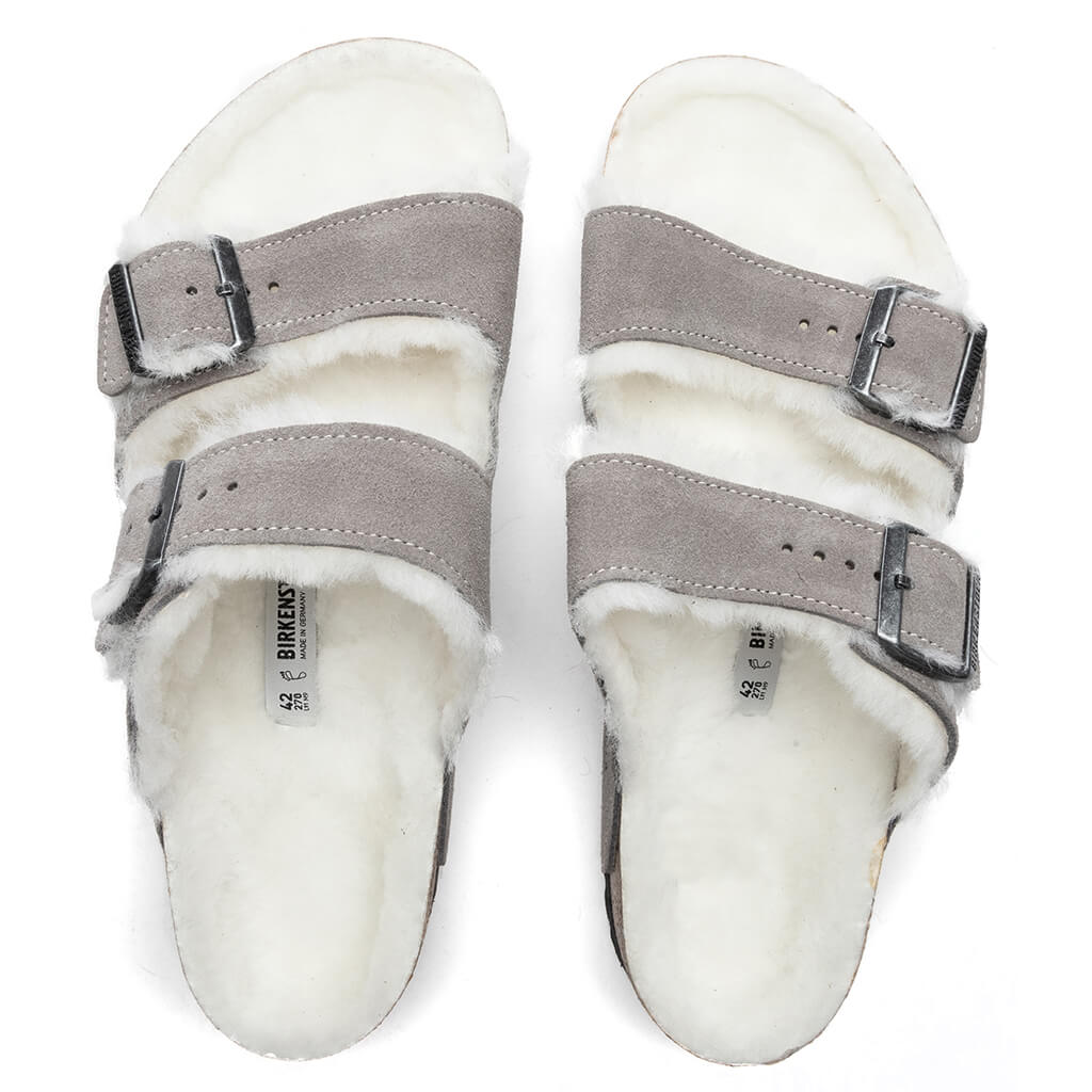 Оригінальна Wide Arizona Shearling Birkenstock – вид ззаду - BIRKENSTOCK