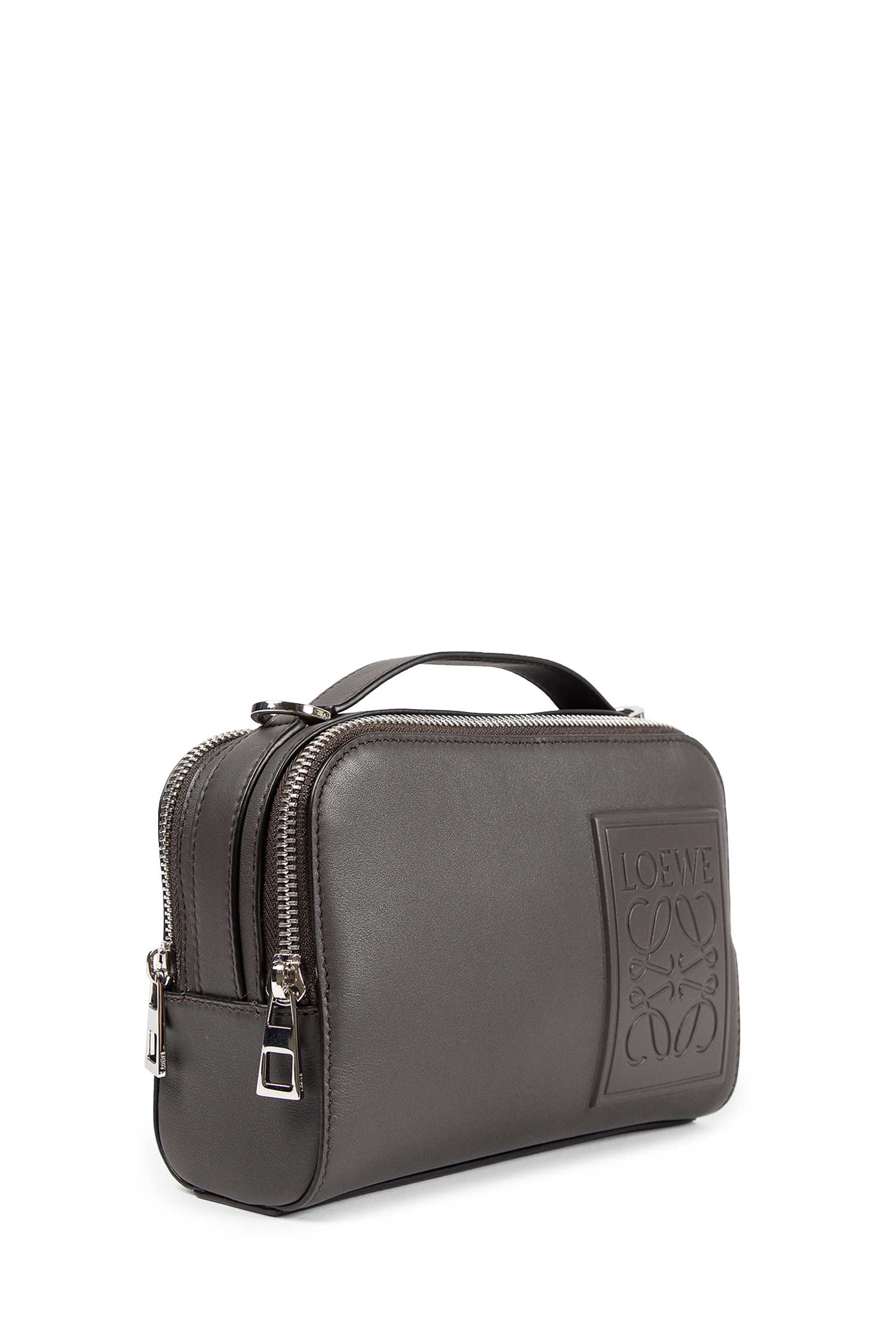 Mini Crossbody Camera Bag In Satin Calfskin Loewe – Гарантія оригінальності – вид ззаду