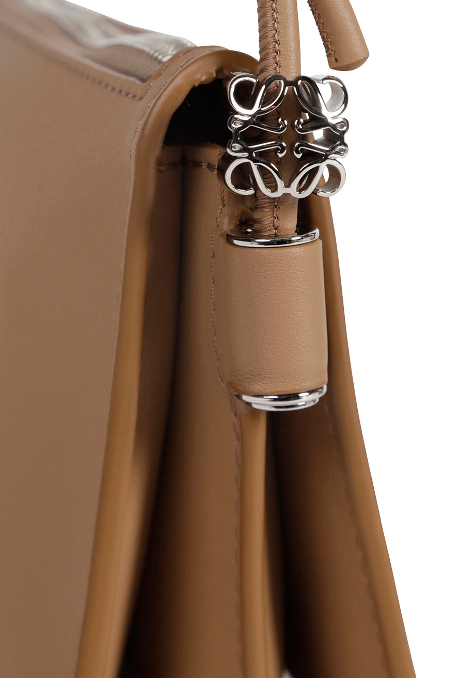 Оригінальна Joya Pouch Loewe – збільшений вид