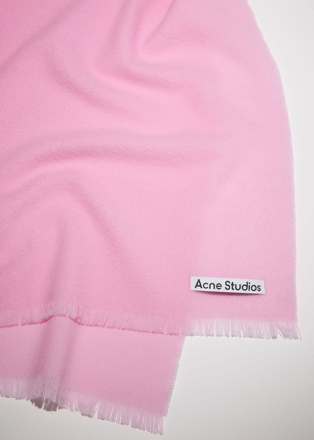 Оригінальна Pale Pink Wool Scarf Acne studios – детальний вид