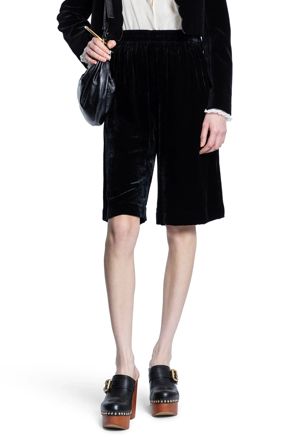 Fluid Bermuda Shorts In Liquid Velvet Chloe – Гарантія оригінальності – боковий вид